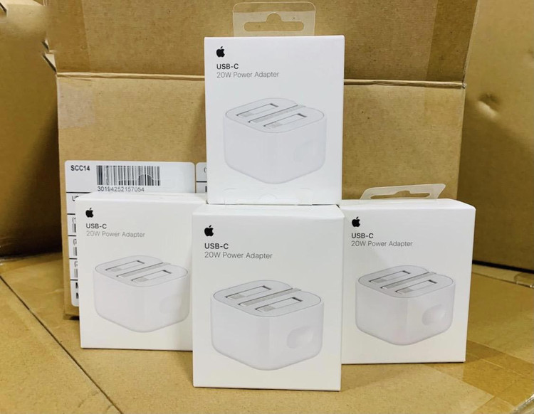 شارژر USB-C اپل ۲۰ وات اپل ( apple ) 3پین اورجینال صد در صد اپل استوری( گارانتی تضمین اصالت و سلامت فیزیکی )